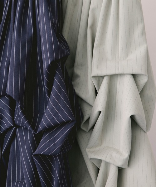loin nuit(ロワンニュイ)の「tuck design volume skirt / タックデザインボリュームスカート(スカート・レディース・ブラック/ブルーグレー/ダークパープル/グレー/オフホワイト/ネイビー/ミント/ブラック系その他・FREE)」の22枚目の写真