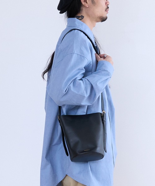 MADULI(マドゥリ)の「MADULI マドゥリ レザーバケツ型2WAYバッグ(23582)(ショルダーバッグ・メンズ・ダークブラウン/ブラック・FREE)」の8枚目の写真