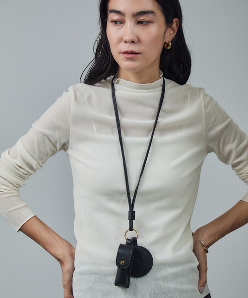 SALON adam et rope'（サロン アダム エ ロペ）の「【WS（ドゥーブル）】チャーム付きナチュラルレザー2WAYトート（トートバッグ・レディース・ブラック・FREE）」の7枚目の写真