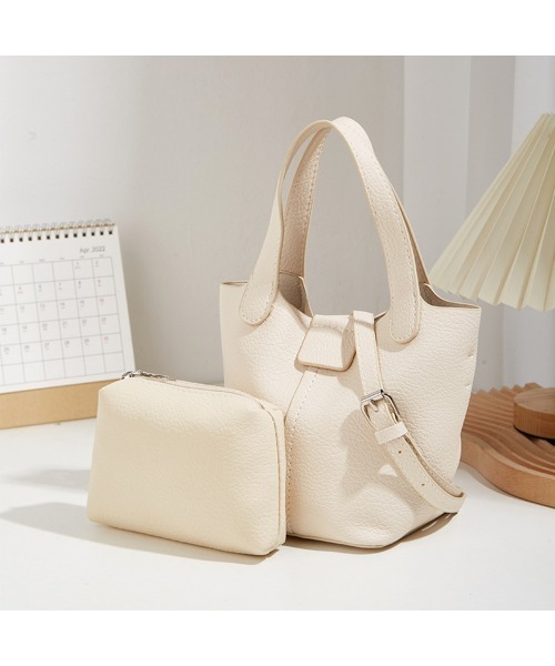 BACKYARD FAMILY(バックヤードファミリー)の「ハンドバッグ ミニポーチ付き gbag4105(ハンドバッグ・レディース・オフホワイト/イエロー/グリーン/ブラック・FREE)」の2枚目の写真