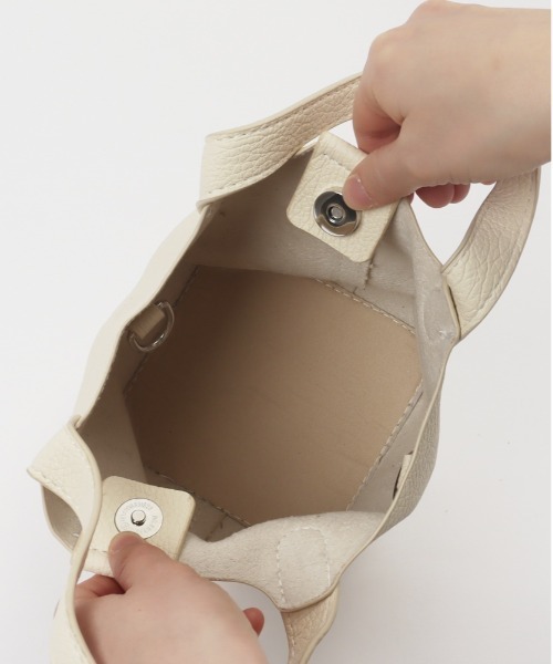 BACKYARD FAMILY(バックヤードファミリー)の「ハンドバッグ ミニポーチ付き gbag4105(ハンドバッグ・レディース・オフホワイト/イエロー/グリーン/ブラック・FREE)」の17枚目の写真