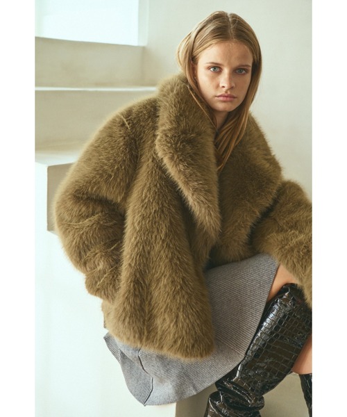 Estella.K(エステラケー)の「Elisa Faux Fur Coat エコファーコート(その他アウター・レディース・ブラック/カーキ/ホワイト系・FREE)」の20枚目の写真
