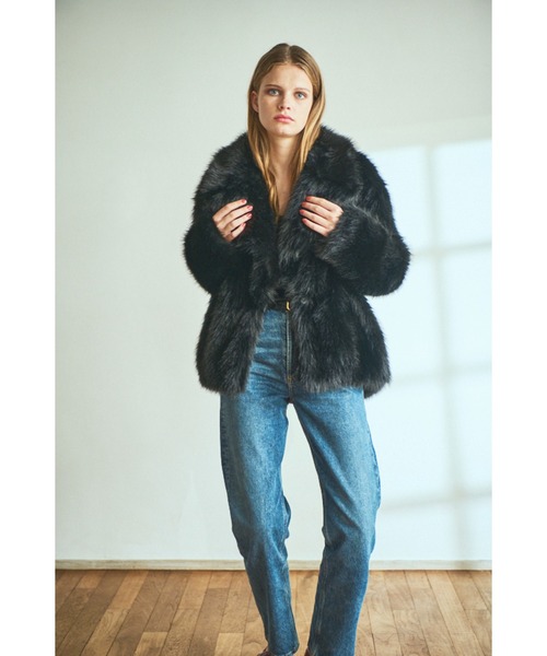 Estella.K(エステラケー)の「Elisa Faux Fur Coat エコファーコート(その他アウター・レディース・ブラック/カーキ/ホワイト系・FREE)」の15枚目の写真