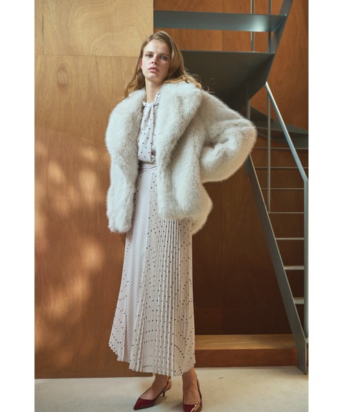 Estella.K(エステラケー)の「Elisa Faux Fur Coat エコファーコート(その他アウター・レディース・ブラック/カーキ/ホワイト系・FREE)」の7枚目の写真