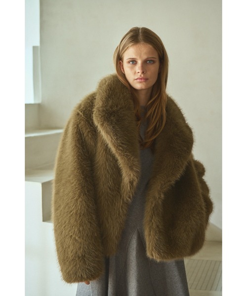 Estella.K(エステラケー)の「Elisa Faux Fur Coat エコファーコート(その他アウター・レディース・ブラック/カーキ/ホワイト系・FREE)」の19枚目の写真