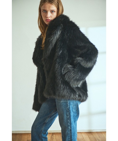 Estella.K(エステラケー)の「Elisa Faux Fur Coat エコファーコート(その他アウター・レディース・ブラック/カーキ/ホワイト系・FREE)」の12枚目の写真