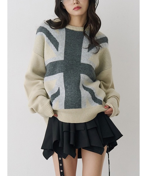 jouetie(ジュエティ)の「UnionJackジャガードルーズニット(ニット/セーター・レディース・アイボリー/ブラック/ネイビー・MEDIUM)」の2枚目の写真