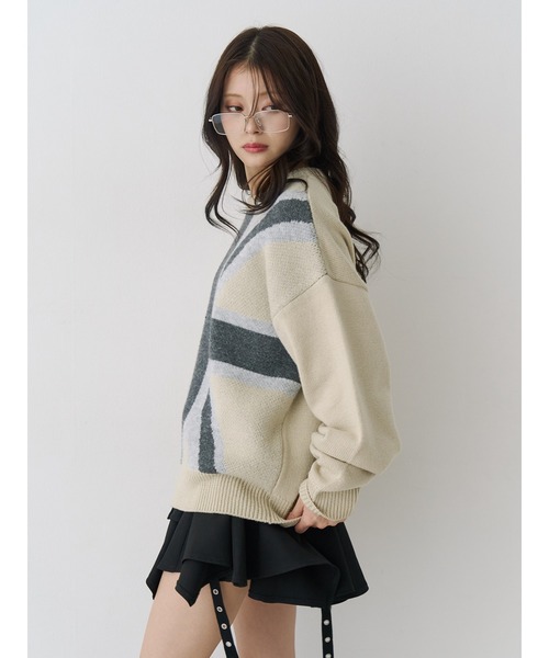 jouetie(ジュエティ)の「UnionJackジャガードルーズニット(ニット/セーター・レディース・アイボリー/ブラック/ネイビー・MEDIUM)」の5枚目の写真