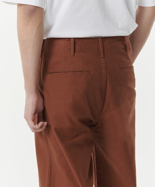 MUSINSA STANDARD（ムシンサスタンダード）の「ホワイトサテンオフィサーパンツ [ブリックレッド]（その他パンツ・メンズ・その他・40/38/42/36/34/32/30/31/33/26/27/28/29）」の5枚目の写真