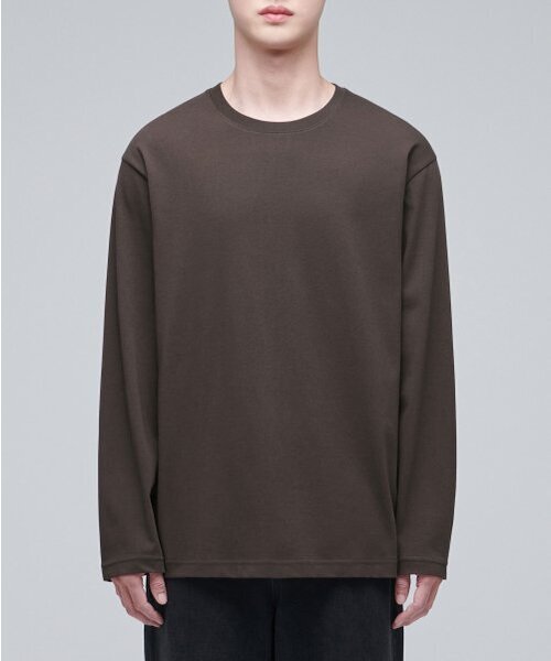 MUSINSA STANDARD（ムシンサスタンダード）の「[クールタンダード] クルーネック長袖Tシャツ [ダークブラウン]（Tシャツ/カットソー・メンズ・その他・XX-LARGE/XXX-LARGE/MEDIUM/LARGE/X-LARGE）」の2枚目の写真