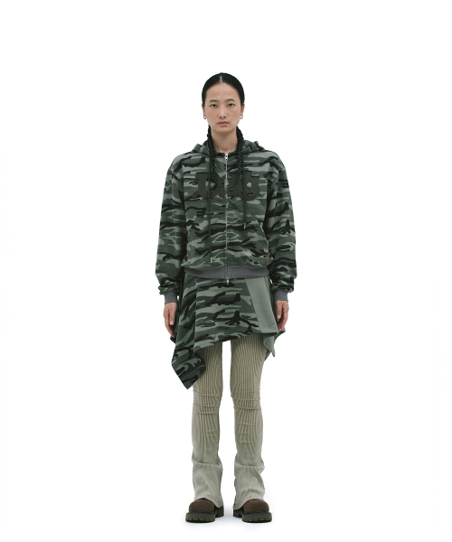 DEFGARMENTS（デフグラメンツ）の「CAMO UNBALANCE SKIRT [KHAKI]（スカート・レディース・その他・FREE）」の6枚目の写真