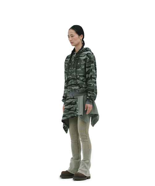 DEFGARMENTS（デフグラメンツ）の「CAMO UNBALANCE SKIRT [KHAKI]（スカート・レディース・その他・FREE）」の5枚目の写真