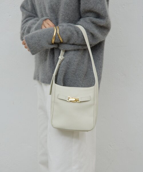 GALLARDAGALANTE（ガリャルダガランテ）の「【2.718】バックルワンショルダー（ショルダーバッグ・レディース・ベージュ/オフホワイト・FREE）」の4枚目の写真