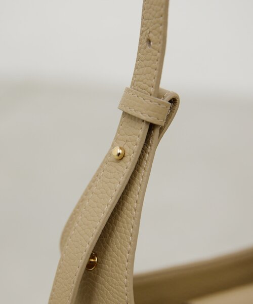 GALLARDAGALANTE（ガリャルダガランテ）の「【2.718】バックルワンショルダー（ショルダーバッグ・レディース・ベージュ/オフホワイト・FREE）」の17枚目の写真