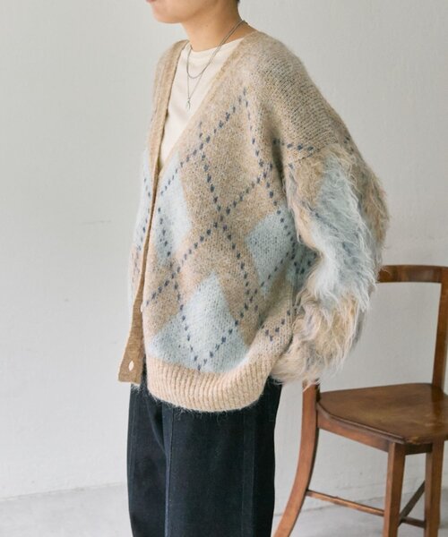 ear PAPILLONNER（イアパピヨネ）の「アーガイルニットカーディガン【SUM1 STYLE】（カーディガン/ボレロ・レディース・ベージュ/ネイビー・FREE）」の6枚目の写真
