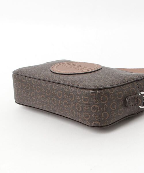 Guess（ゲス）の「FLEURA Bxd Mini Camera Xbody ショルダーバッグ  （ショルダーバッグ・レディース・ナチュラル/ダークグレー・ONE SIZE）」の6枚目の写真