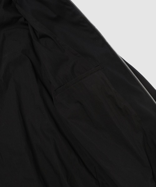 COMME des GARCONS HOMME(コム デ ギャルソン・オム)の「COTTON YARN-DYED BLOUSON(ブルゾン・メンズ・ブラック/ネイビー・L/M/S/XS)」の4枚目の写真