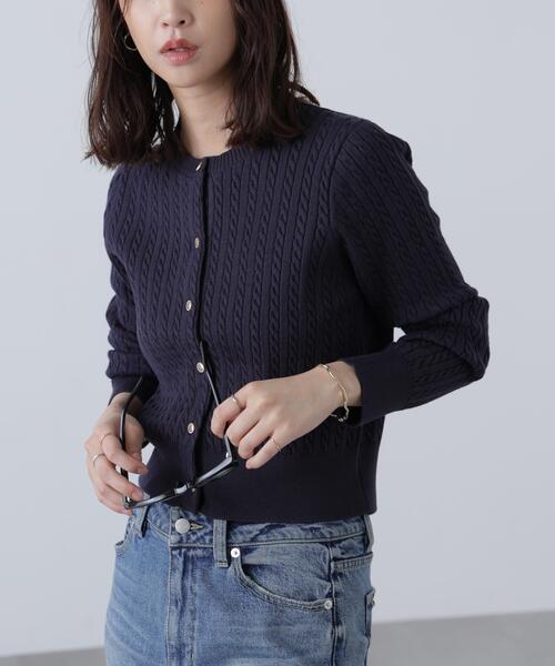 FREE'S MART(フリーズマート)の「◇金ボタンミニケーブルカーディガン(ニット/セーター・レディース・グレー/ブルー/ホワイト系その他/ブラウン/レッド/ネイビー/ピンク/グレー系その他・FREE)」の5枚目の写真