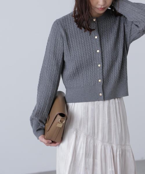 FREE'S MART(フリーズマート)の「◇金ボタンミニケーブルカーディガン(ニット/セーター・レディース・グレー/ブルー/ホワイト系その他/ブラウン/レッド/ネイビー/ピンク/グレー系その他・FREE)」の11枚目の写真