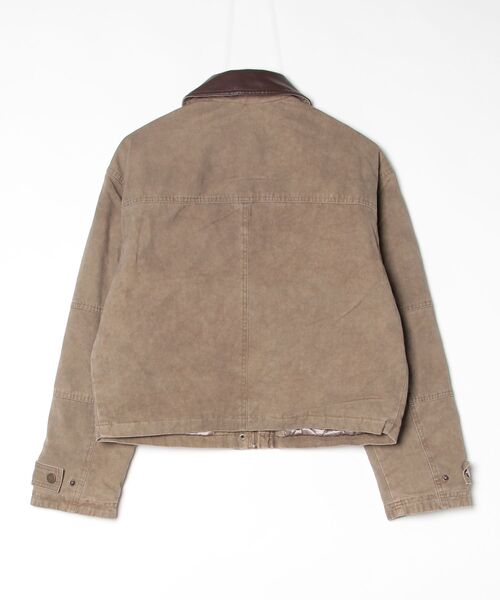 Guess(ゲス)の「MANON Cropped Field Jacket ジャケット(ミリタリージャケット・レディース・グリーン・X-SMALL/SMALL/MEDIUM)」の3枚目の写真