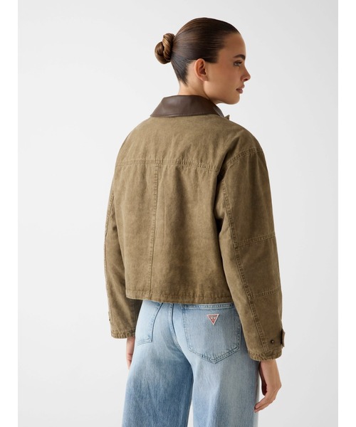 Guess(ゲス)の「MANON Cropped Field Jacket ジャケット(ミリタリージャケット・レディース・グリーン・X-SMALL/SMALL/MEDIUM)」の5枚目の写真