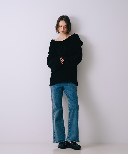 SELFIST(セルフィスト)の「2wayショルダー マシュマロニット 襟付きニット リボン クリスマス オフショルダー(ニット/セーター・レディース・オフホワイト/ブラック・フリー)」の6枚目の写真