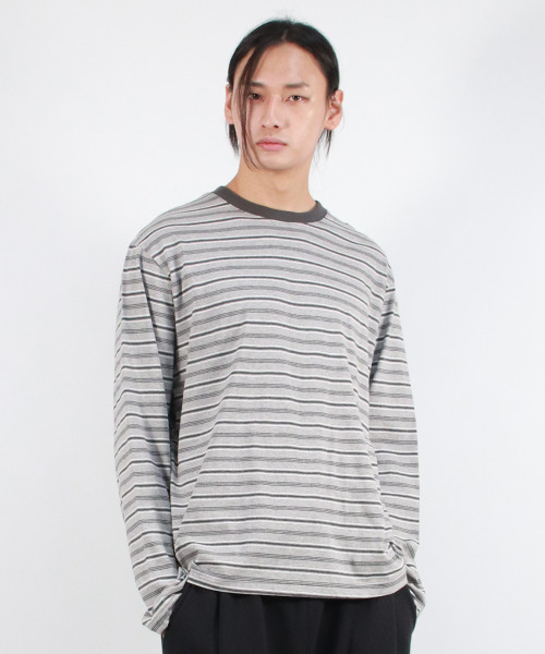 DEMARC（ドゥマーク）の「M MULTI STRIPE LONG SLEEVE TEE - Gray（Tシャツ/カットソー・メンズ・その他・MEDIUM/LARGE）」の4枚目の写真