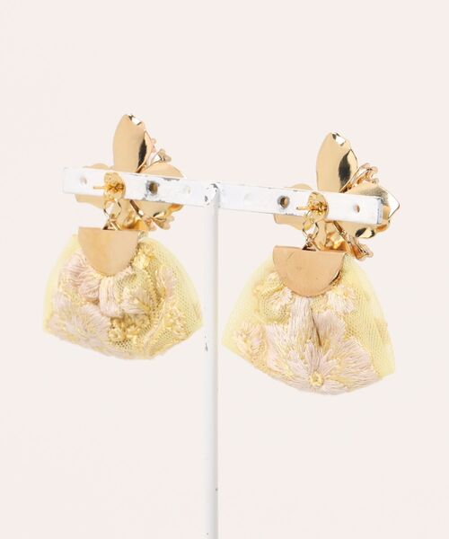 tone（トーン）の「【R】878  ゴールド×パールフラワーピアス(MA)（ピアス（両耳用）・レディース・イエロー・FREE）」の7枚目の写真