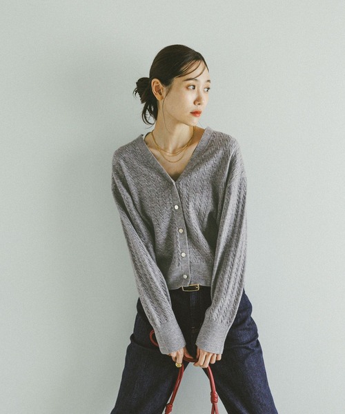 GLOBAL WORK（グローバルワーク）の「洗えるケーブルVネックカーディガン/608428（カーディガン/ボレロ・レディース・ライトイエロー/杢グレー/ネイビー・LARGE/MEDIUM）」の12枚目の写真