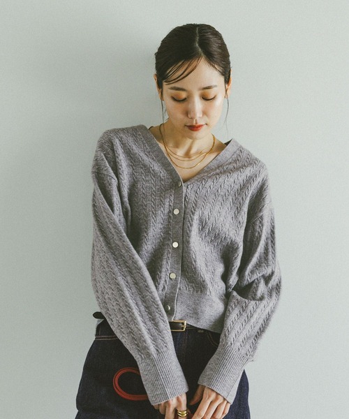 GLOBAL WORK（グローバルワーク）の「洗えるケーブルVネックカーディガン/608428（カーディガン/ボレロ・レディース・ライトイエロー/杢グレー/ネイビー・LARGE/MEDIUM）」の13枚目の写真