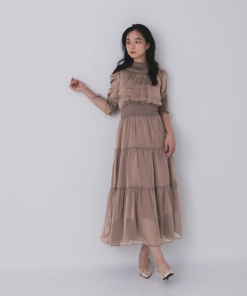 Rose of Sharon(ローズオブシャロン)の「ギャザーネックティアードドレス(ドレス・レディース・ライトカーキ/オールドローズ系/マスタード/カーキ/ブルーグレー・S/M/L)」の7枚目の写真