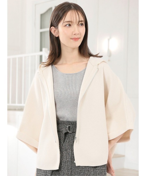 m.f.editorial(エムエフエディトリアル)の「【ストレッチ ウォッシャブル ニットアウター】ウォッシャブル ポンチョ風 フードコーディガン(カーディガン/ボレロ・レディース・ブラウン/オフホワイト/チャコールグレー・MEDIUM)」の2枚目の写真