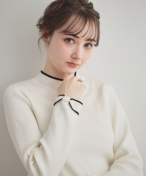 couture brooch（クチュールブローチ）の「【洗える・着映え】袖リボン リブニット（ニット/セーター・レディース・サックスブルー/オフホワイト/ネイビー/ナチュラル・38/36/42/40）」の15枚目の写真