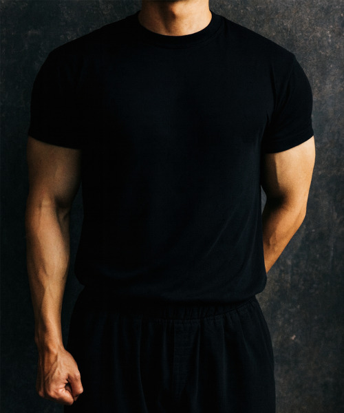 LEADEN（リーデン）の「無地マッスルフィット半袖Tシャツ[ブラック]（Tシャツ/カットソー・メンズ・その他・MEDIUM/LARGE/2XL/X-LARGE）」の4枚目の写真