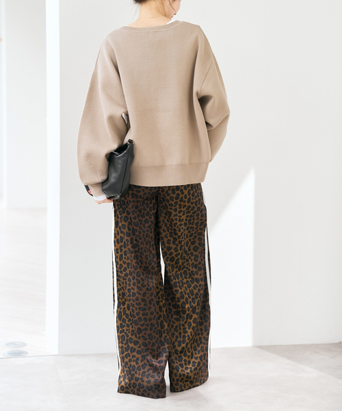 Spick & Span（スピックアンドスパン）の「adidas / アディダス LEO PRINT WIDE LEG SATIN PANTS（その他パンツ・レディース・ブラウン・SMALL/X-SMALL）」の15枚目の写真
