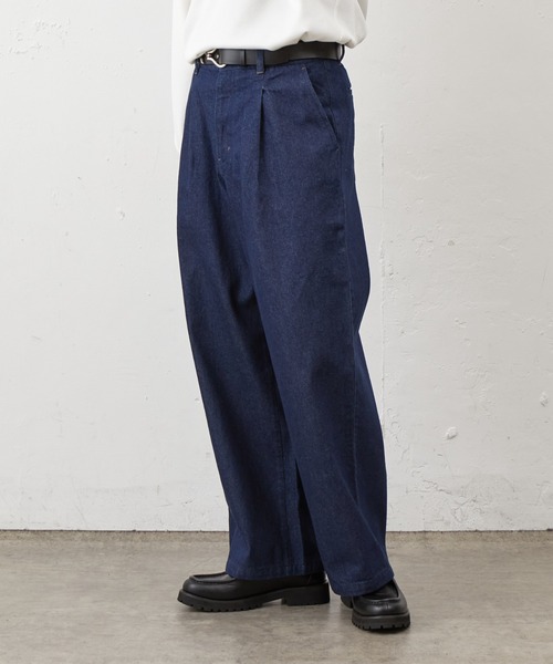 COLONY 2139(コロニートゥーワンスリーナイン)の「ナチュラルスラブデニム1タックワイドスラックス(デニムパンツ・メンズ・インディゴブルー/ブラック・MEDIUM/LARGE)」の17枚目の写真