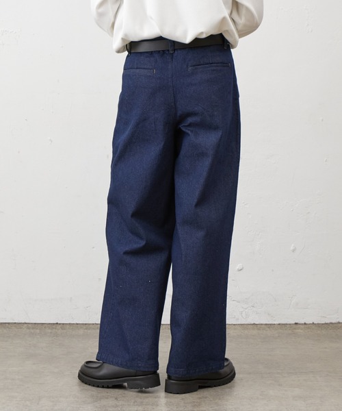 COLONY 2139(コロニートゥーワンスリーナイン)の「ナチュラルスラブデニム1タックワイドスラックス(デニムパンツ・メンズ・インディゴブルー/ブラック・MEDIUM/LARGE)」の18枚目の写真