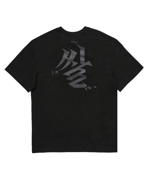 DUCKHWA MANSION(ダックファマンション)の「黒黒黒 黒米、ハングルTシャツ(Tシャツ/カットソー・メンズ・その他・L/XL)」の1枚目の写真