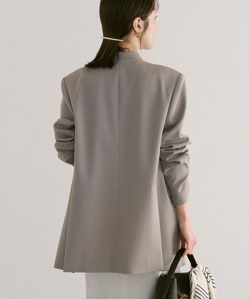 Noble(ノーブル)の「Vカラースキンジャケット(ノーカラージャケット・レディース・ブラック/ベージュ系その他・38/36)」の10枚目の写真