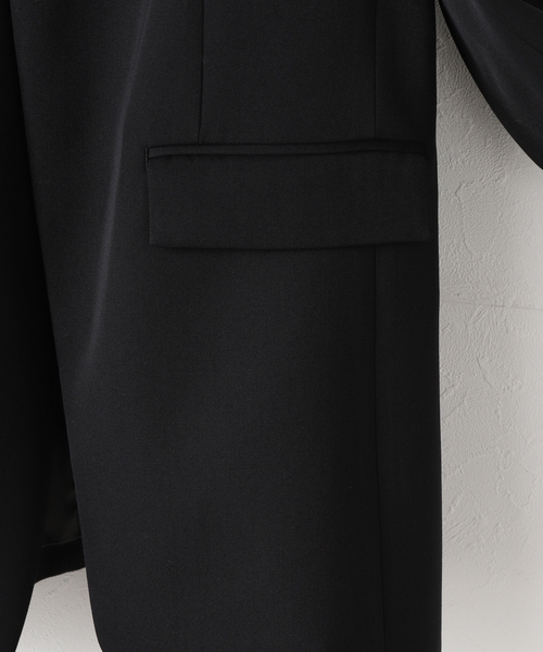 Noble(ノーブル)の「Vカラースキンジャケット(ノーカラージャケット・レディース・ブラック/ベージュ系その他・38/36)」の18枚目の写真