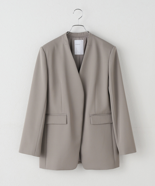 Noble（ノーブル）の「Vカラースキンジャケット（ノーカラージャケット・レディース・ブラック/ベージュ系その他・38/36）」の16枚目の写真