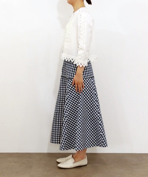 Marilyn Moon（マリリンムーン）の「gingham check embroidery skirt（スカート・レディース・ブラック×ブルー/ブラウン系その他/ホワイト×ネイビー・FREE）」の6枚目の写真