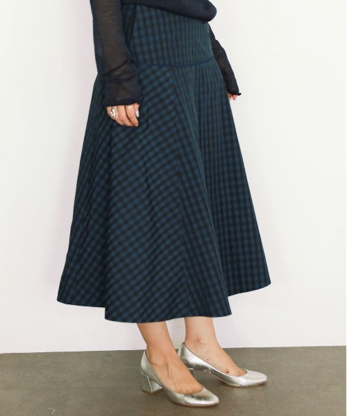 Marilyn Moon（マリリンムーン）の「gingham check embroidery skirt（スカート・レディース・ブラック×ブルー/ブラウン系その他/ホワイト×ネイビー・FREE）」の9枚目の写真