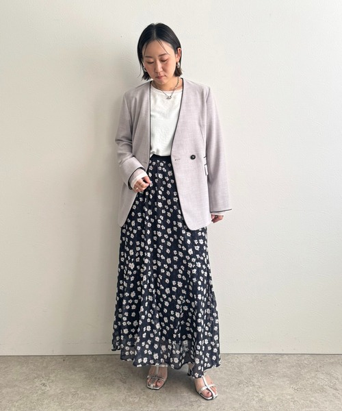 LHELBIE(レルビエ)の「ラメシフォンフラワースカート(スカート・レディース・ネイビー/ブラック・M)」の16枚目の写真