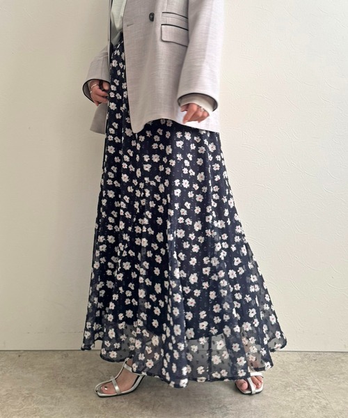 LHELBIE(レルビエ)の「ラメシフォンフラワースカート(スカート・レディース・ネイビー/ブラック・M)」の15枚目の写真