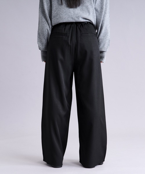 Ellno Loset(エルノロゼット)の「フロントジップタックワイドパンツ(スラックス・メンズ・チャコール/ブラック・X-SMALL/SMALL/MEDIUM/LARGE)」の5枚目の写真