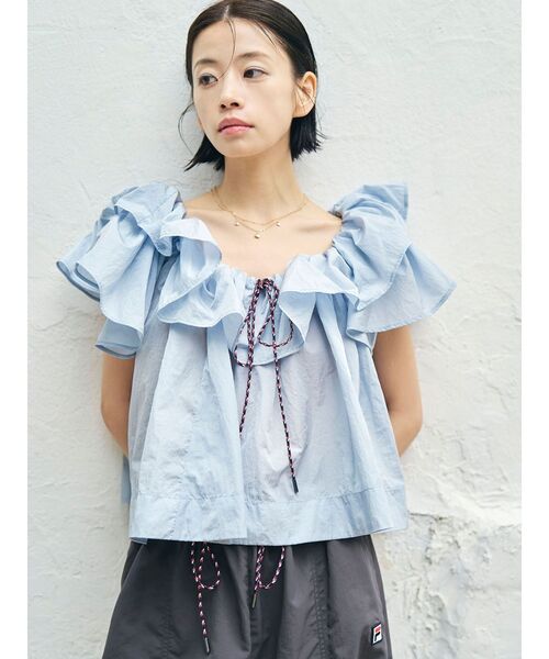 LAGUNAMOON（ラグナムーン）の「【FILA別注】フリルオフショルブラウス（シャツ/ブラウス・レディース・ライトブルー/ブラック/ホワイト・FREE）」の7枚目の写真
