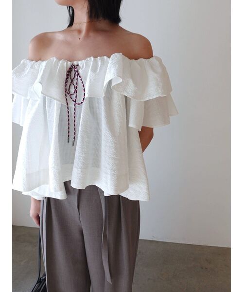 LAGUNAMOON（ラグナムーン）の「【FILA別注】フリルオフショルブラウス（シャツ/ブラウス・レディース・ライトブルー/ブラック/ホワイト・FREE）」の17枚目の写真