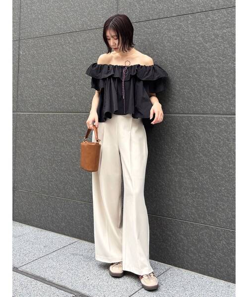 LAGUNAMOON(ラグナムーン)の「【FILA別注】フリルオフショルブラウス 【夏服】(シャツ/ブラウス・レディース・ライトブルー/ブラック/ホワイト・FREE)」の10枚目の写真