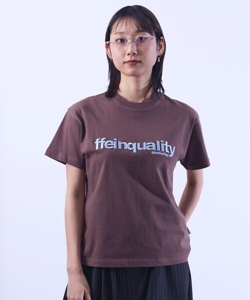 FFEIN(フェイン)の「【FFEIN(フェイン)】センターデカロゴ3D刺繍ショート丈Tシャツ/ クルーネック 半袖 刺繍 【短丈】(Tシャツ/カットソー・メンズ・ブラック/ダークグリーン/アッシュグレー/ホワイト/ネイビー/モカ・LARGE/MEDIUM/SMALL/X-LARGE)」の16枚目の写真
